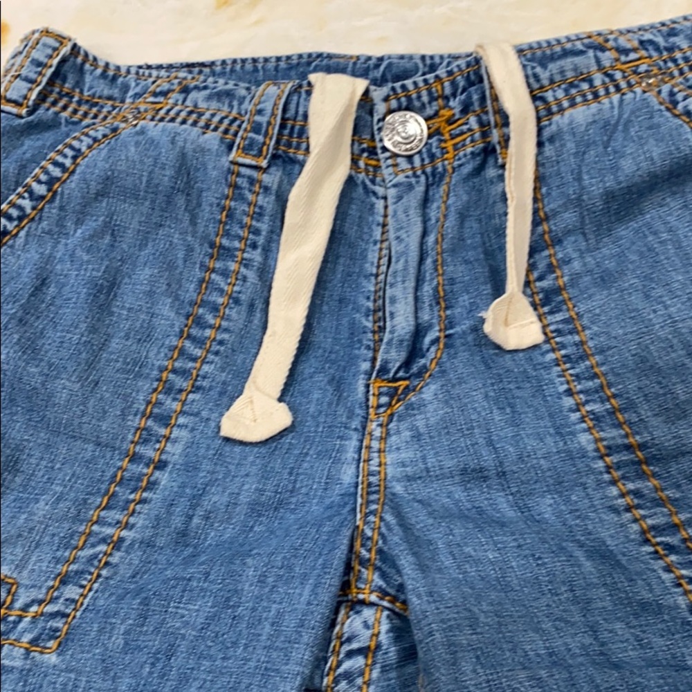 True Religion Cargo Cut off Big T Short - Picture 4 of 6